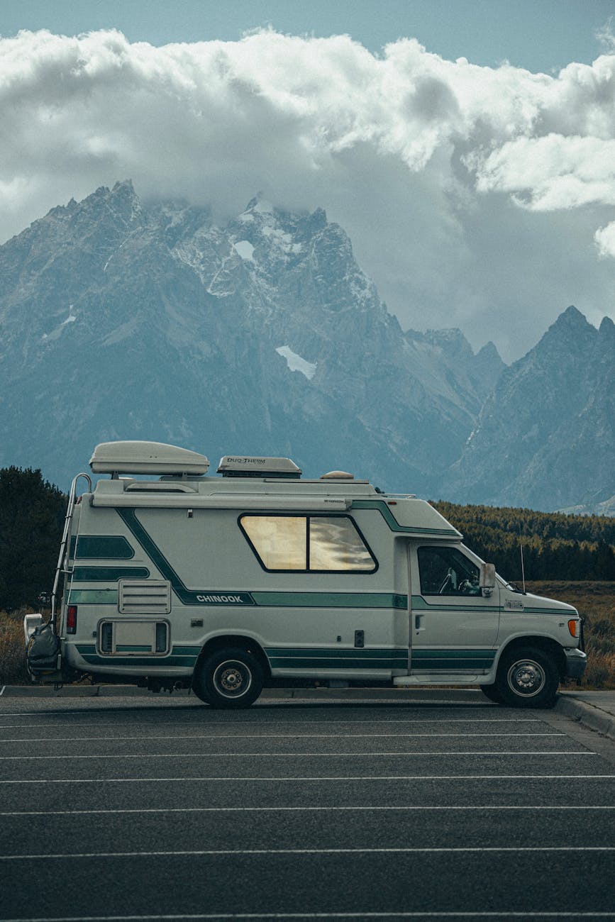 Tekerlekler Üzerindeki Eviniz: Karavan Tatili Hayallerini Ertelemeyin